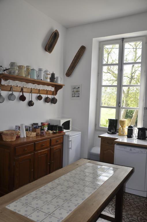 Les Cigales Bed & Breakfast Charols Exterior photo