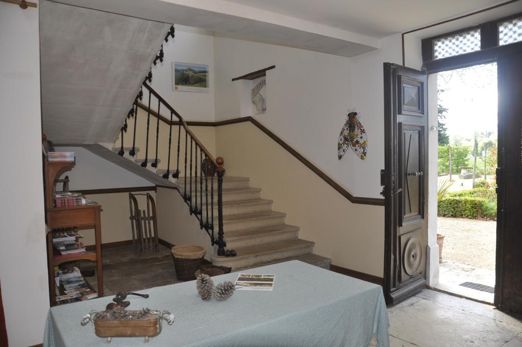 Les Cigales Bed & Breakfast Charols Exterior photo