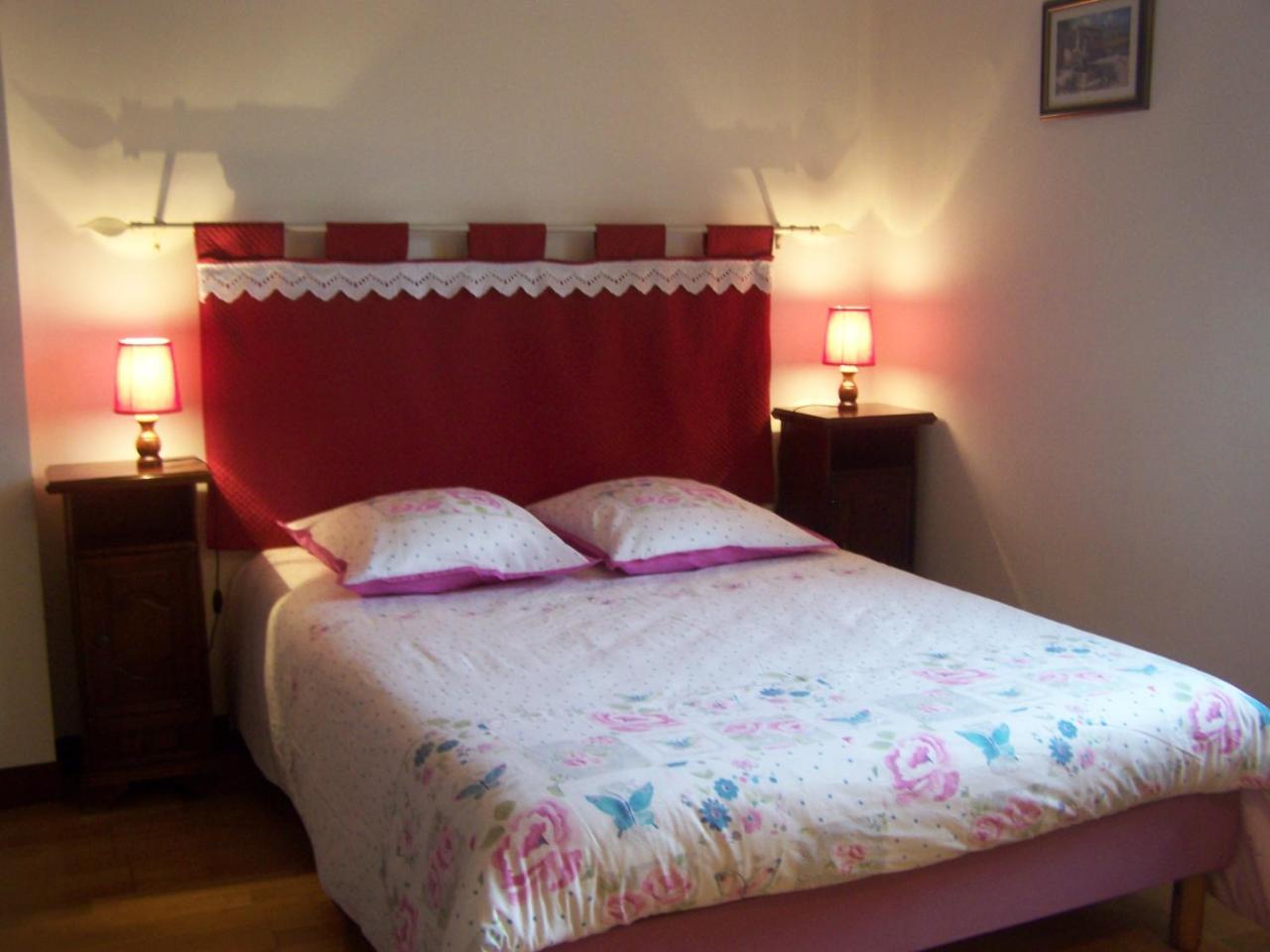 Les Cigales Bed & Breakfast Charols Exterior photo